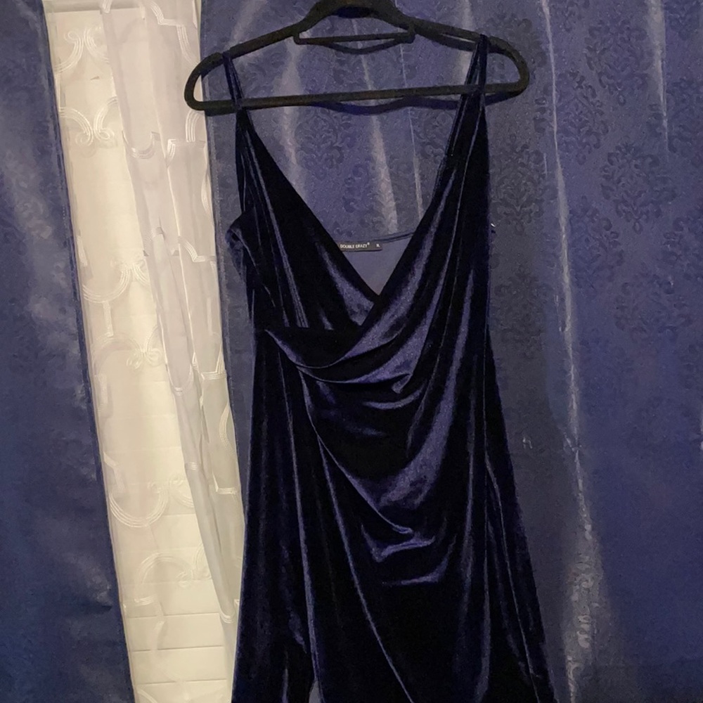 Crushed velvet blue dress